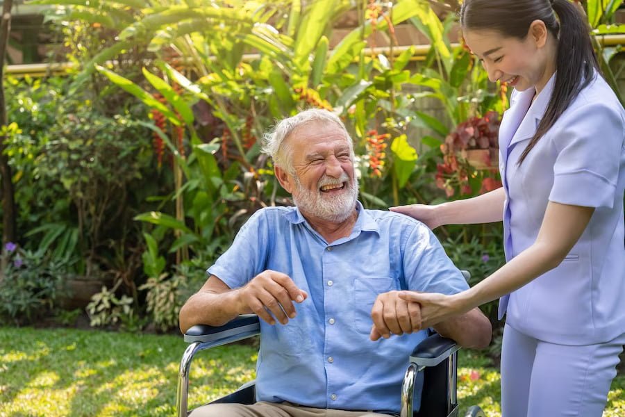 how-to-care-for-elderly-at-home-roxycare